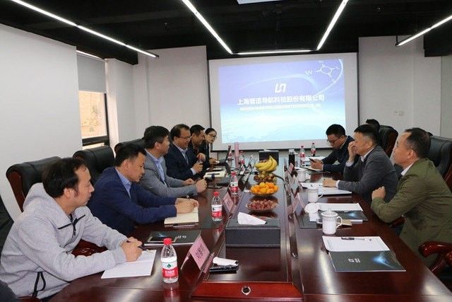 上海市青浦區水務局與科委領導到普適導航調研(圖2)