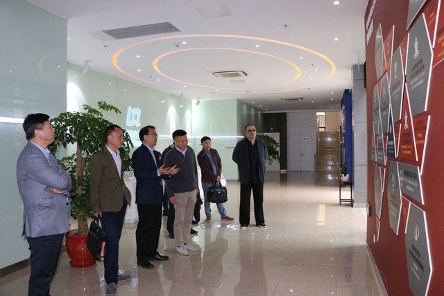 上海市青浦區水務局與科委領導到普適導航調研(圖1)